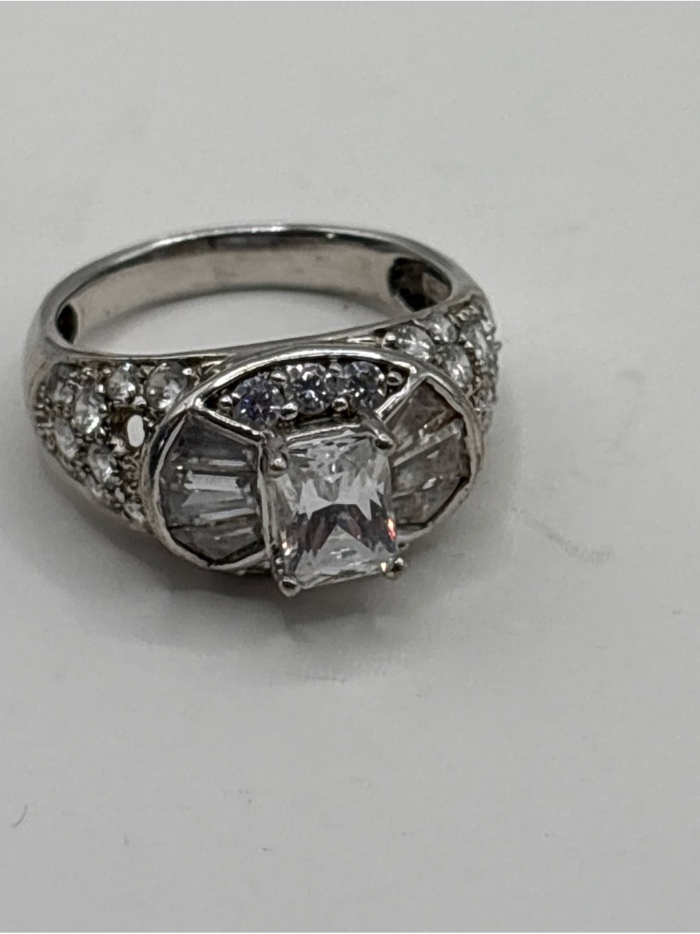 MEDA 925 Sterling Silver Square-Cut C Z Engagement Ring Size 8
